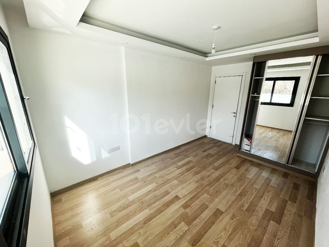 3 + 1 BRAND NEW APARTMENT IN GİRNE ALSANCAKTA