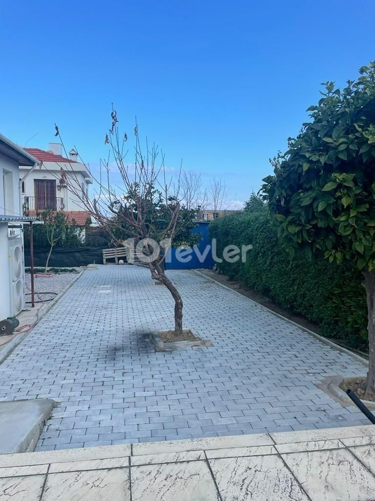 5+2 FREISTEHENDE VILLA MIT MEERBLICK ZUR MIETE IN GİRNE ALSANCAK