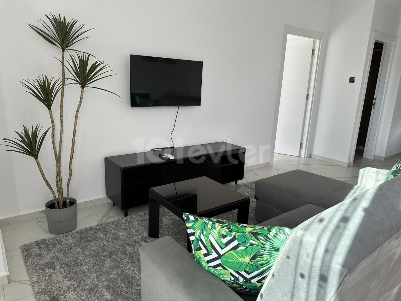 FULLY FURNISHED 1+1 LUXURY FLAT FOR SALE IN GIRNE KARAOĞLANOĞLU AREA