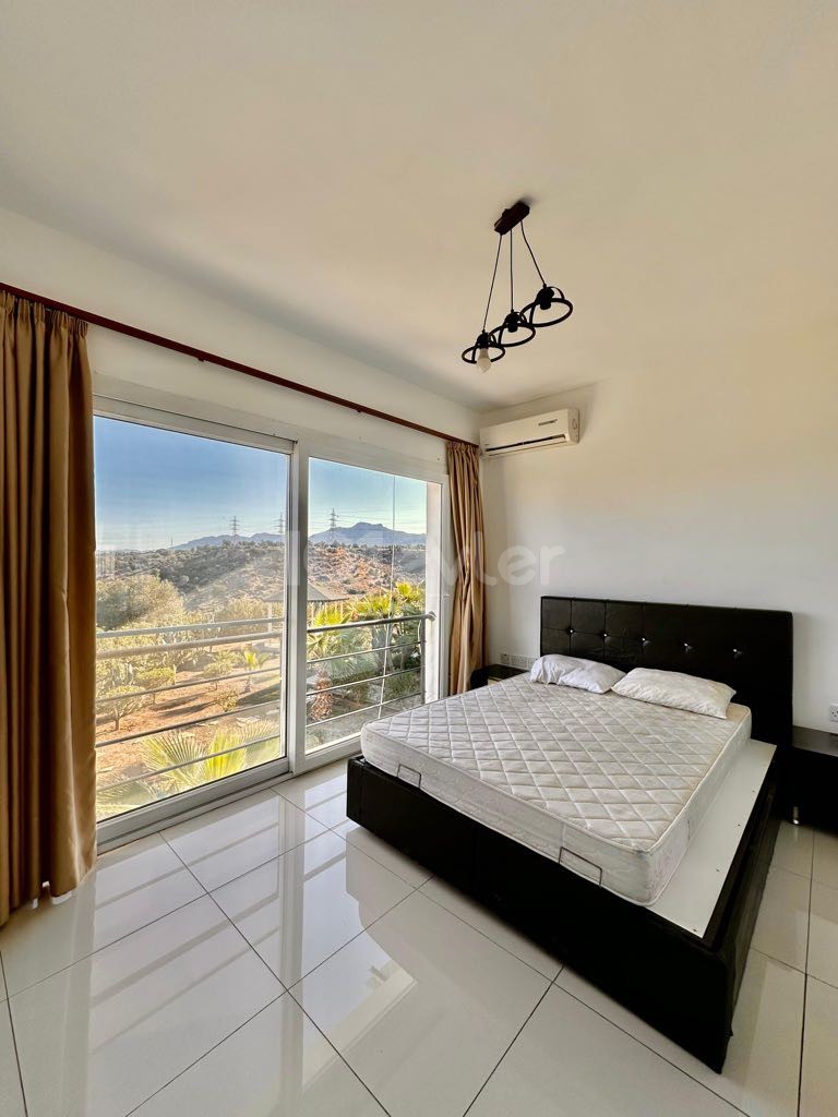 1+1 Penthouse in der Gegend von Kyrenia Elexus