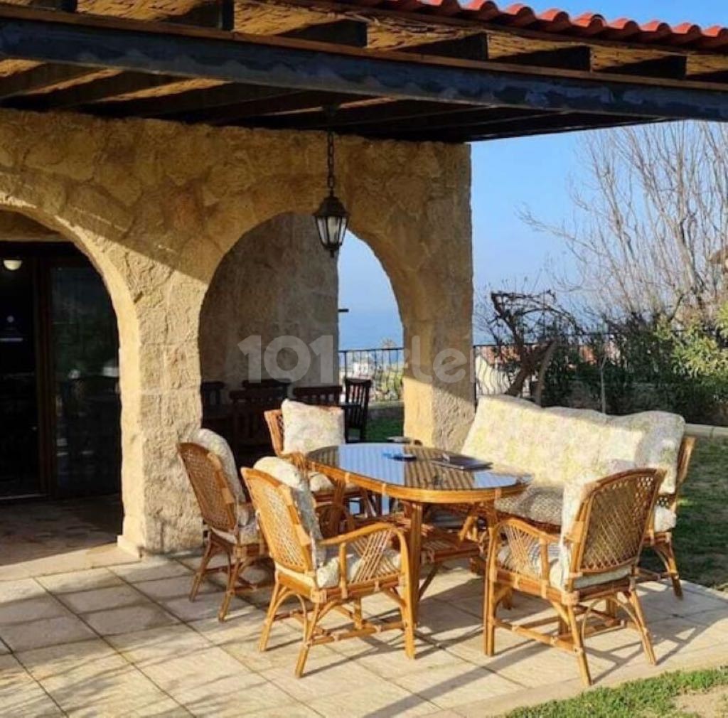 Girne alagadi bölgesinde günlük kiralık villa