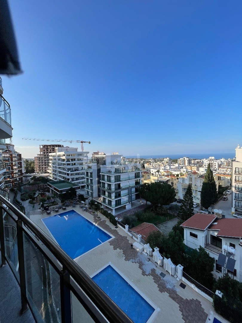 3+1 mit großem Balkon in Kyrenia