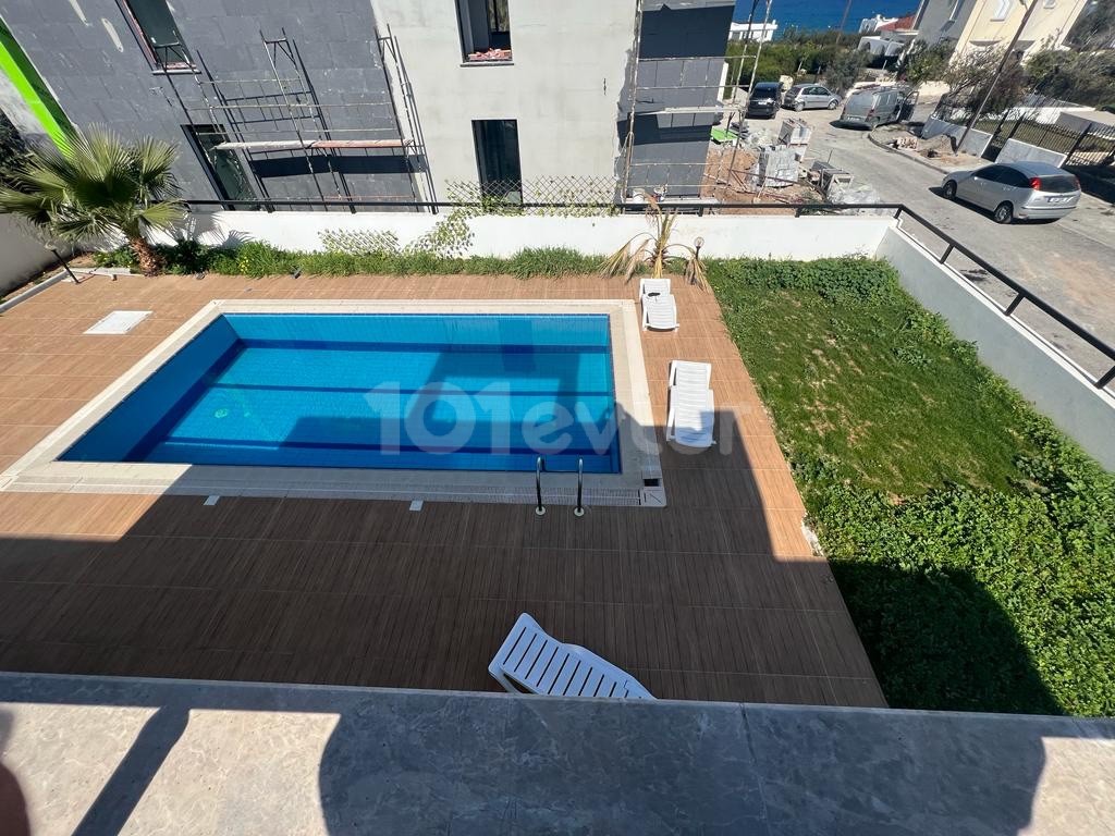 Çatalköy'de kiralık 4 yatak odalı lüks villa 