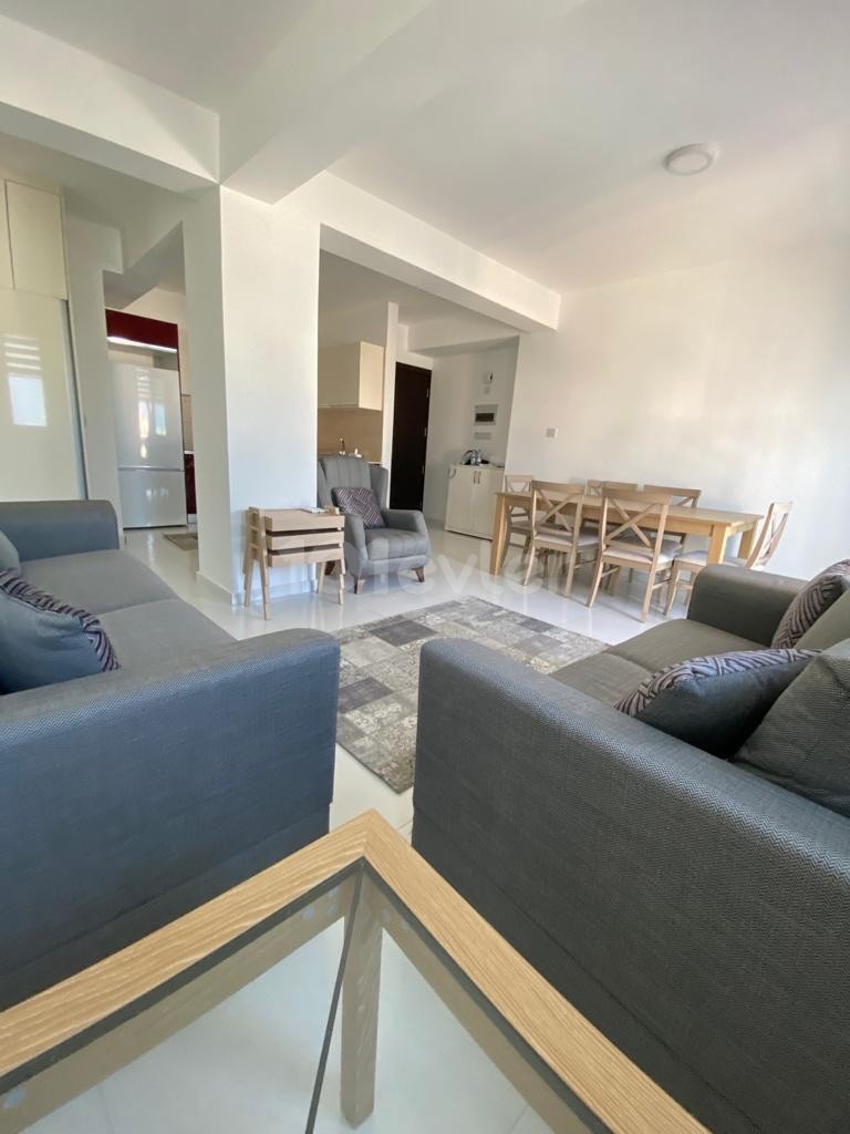 Penthouse mit 1 Schlafzimmer im Herzen von Kyrenia zu verkaufen