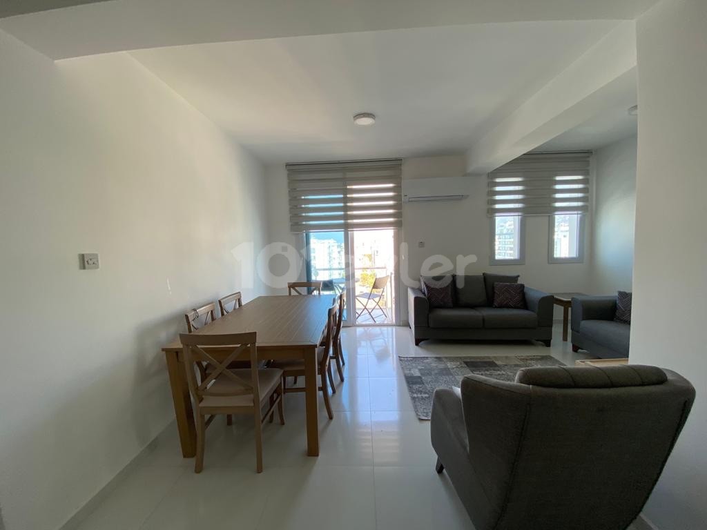 Penthouse mit 1 Schlafzimmer im Herzen von Kyrenia zu verkaufen