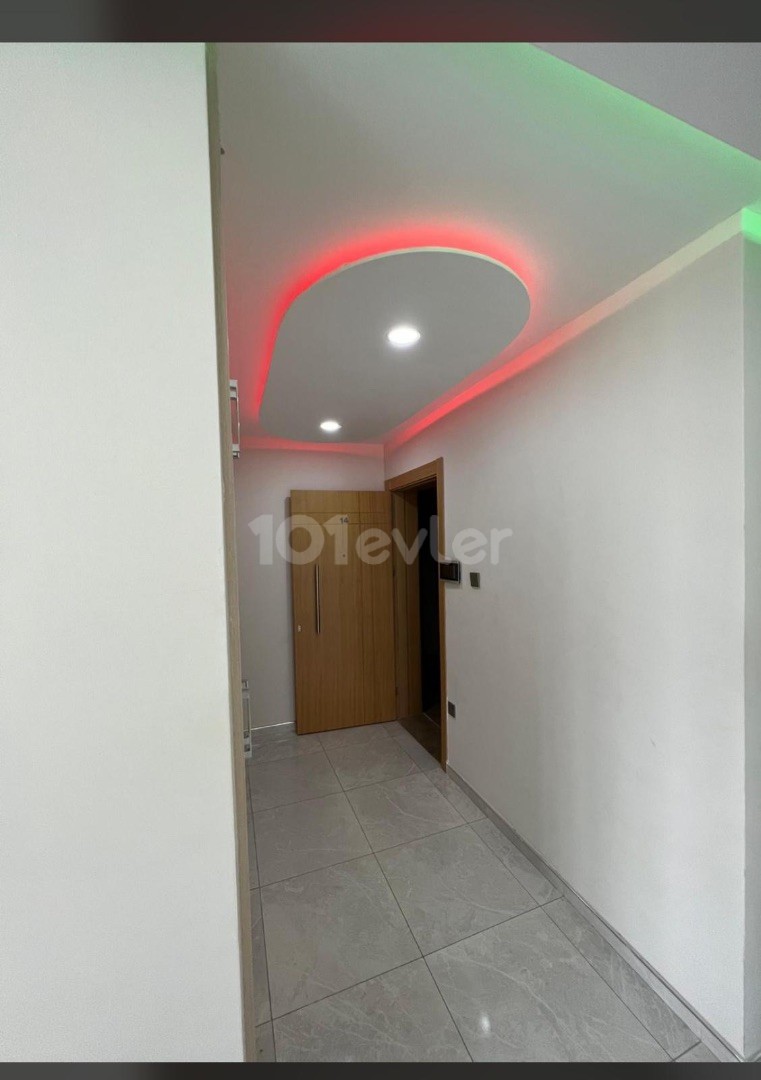 3 bedroom flat for rent in kyrania center