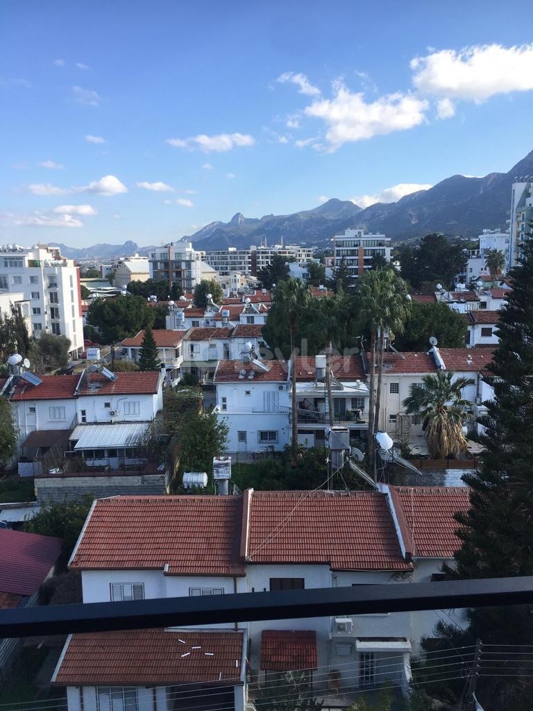 3 bedroom flat for rent in center of kyrenia