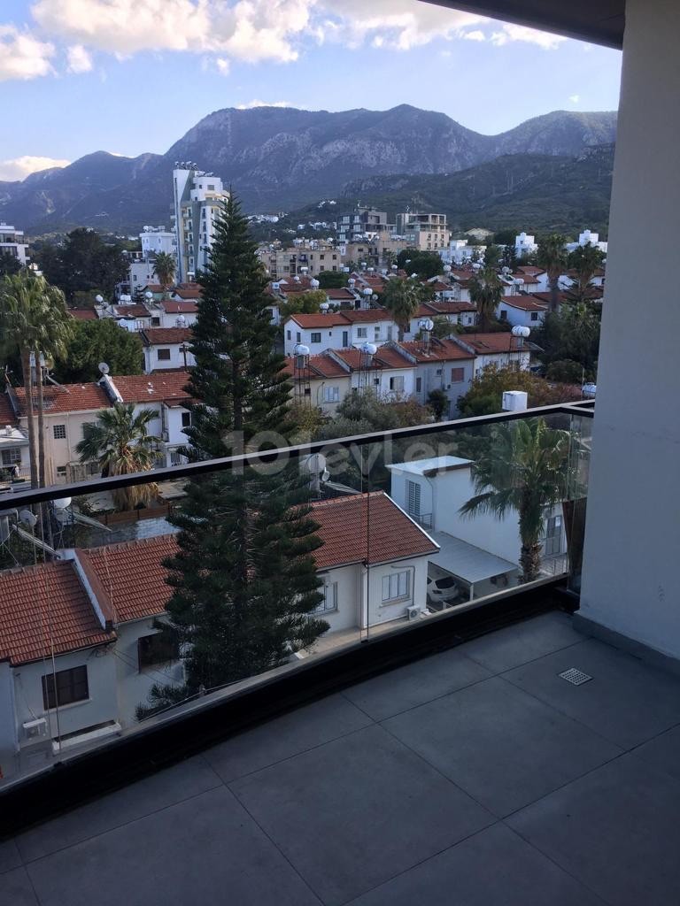 3 bedroom flat for rent in center of kyrenia