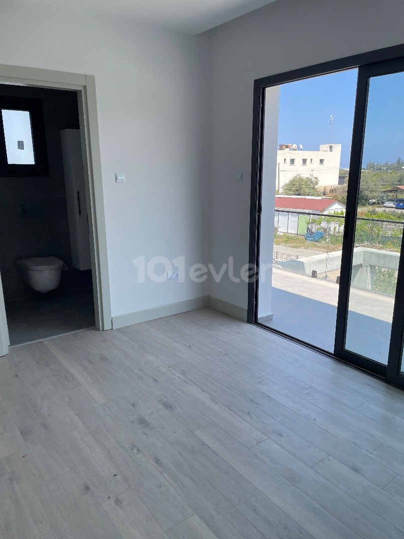 Çatalköy bölgesinde satılık 3 yatak odalı villa