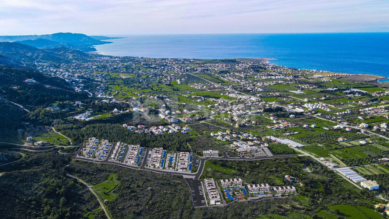 Girne deniz ve dağ manzaralı 1+1 Yatak Odası