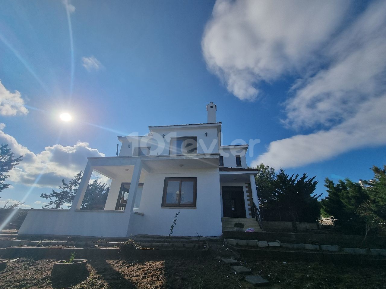 Villa mit 3 Schlafzimmern und atemberaubender Aussicht auf einem 1000m2 großen Grundstück in Gehweite zum Meer