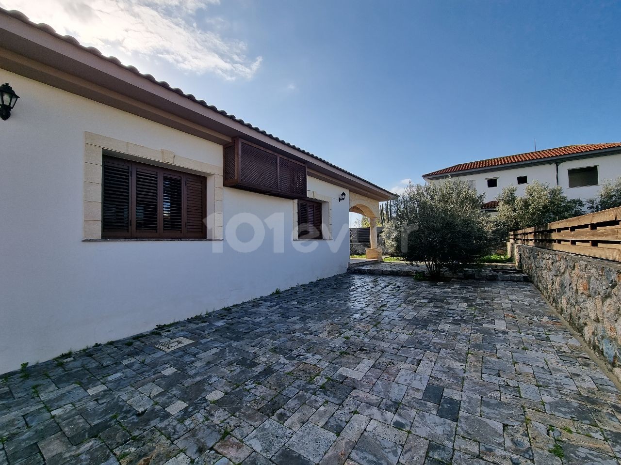 Excellent location at famous area in Yenikent specious stone decorated beautiful 3 bedrooms  villa with close living area 325m2!