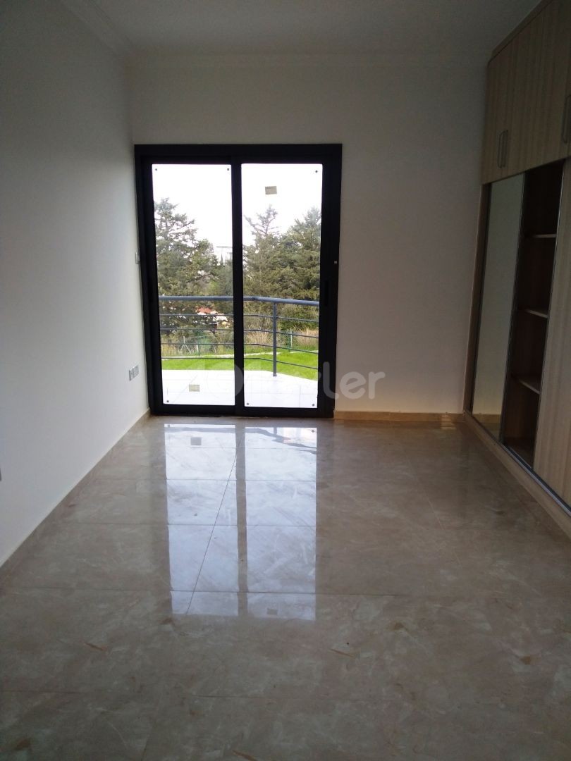 4+1 Luxusvilla zu verkaufen in Kyrenia Alsancak Region 