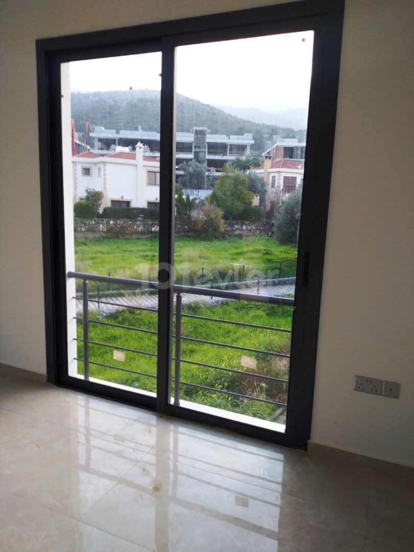 4+1 luxury villa for sale in Kyrenia Alsancak region 