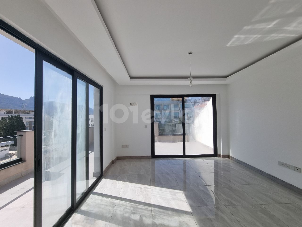 Penthouse mit Meer- und Bergblick in Kyrenia Centre