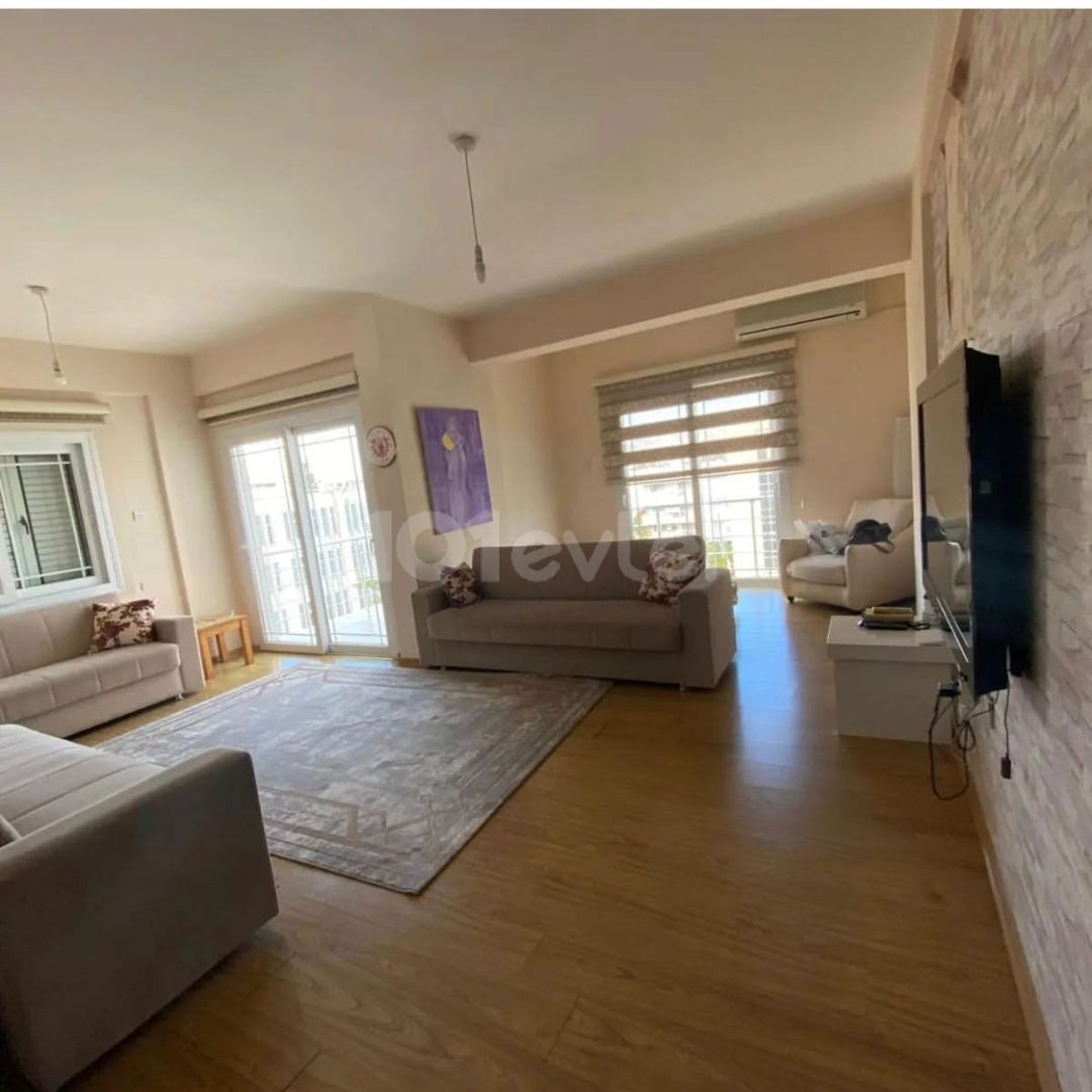 Large 145m2, 3 bedrooms flat for sale at Nicosia city center 