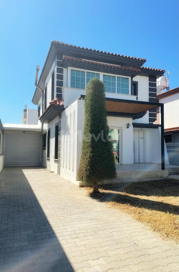 Lefkoşa/Yenikent Satılık Villa 