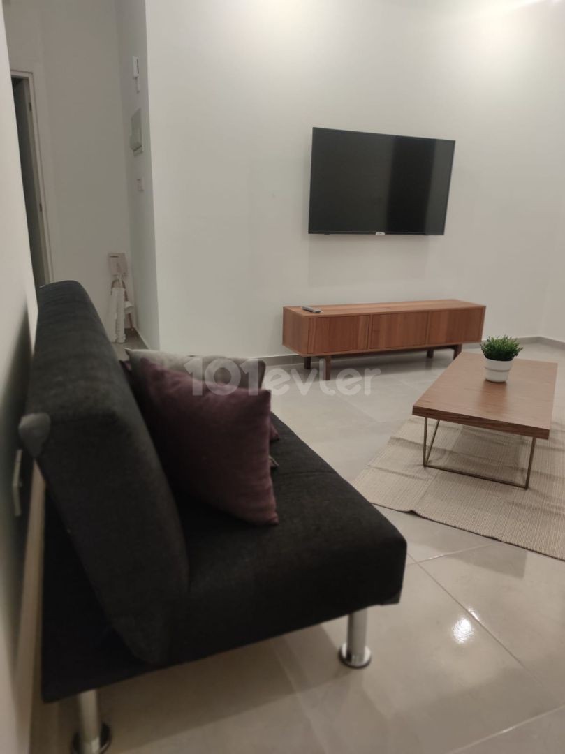 Yenikent bölgesinde 2+1 eşyalı penthouse 