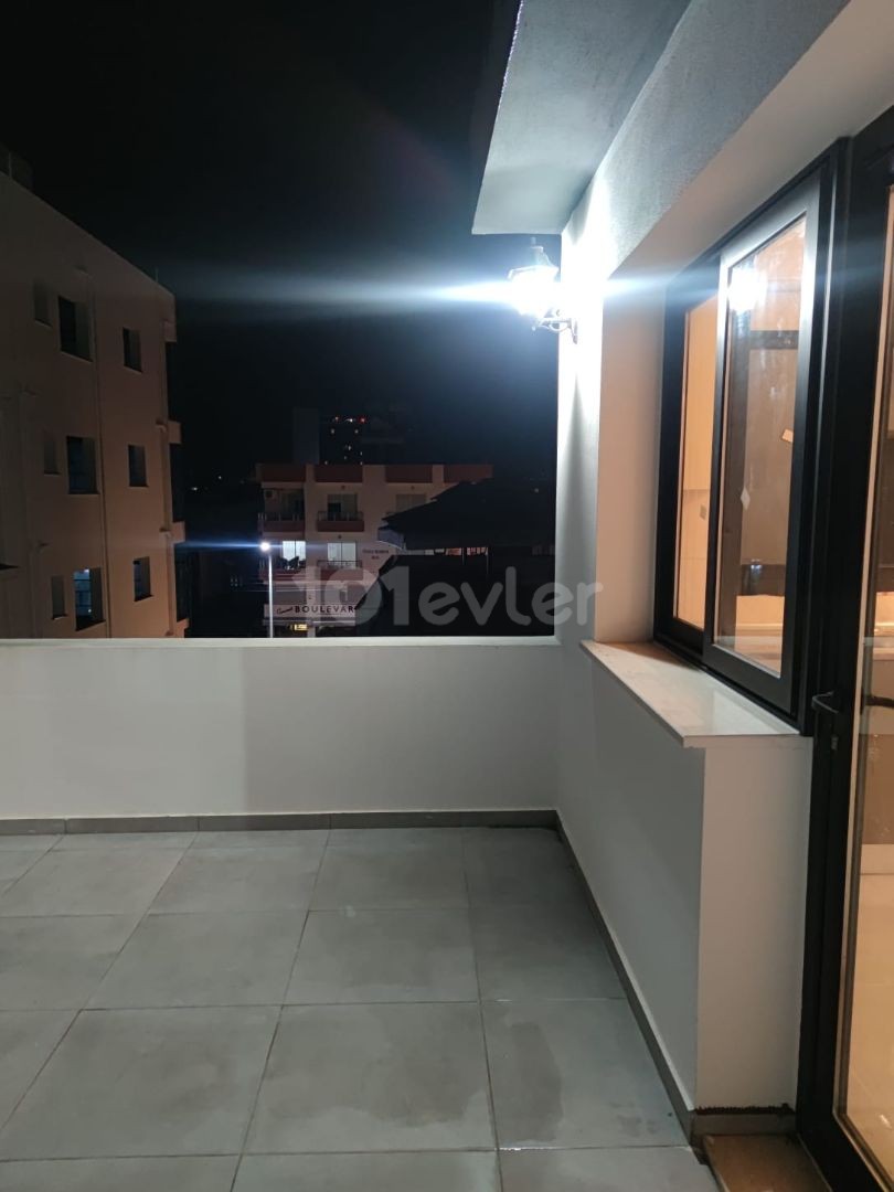 Yenikent bölgesinde 2+1 eşyalı penthouse 