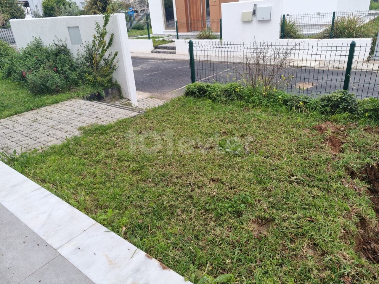 2+1 Villa For Sale in Kyrenia/Ozankoy 