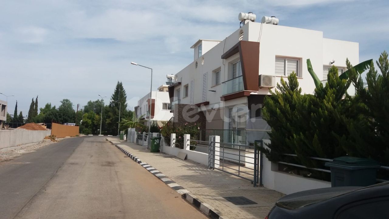 3+1 twins and 2+1 twins villas total 5 bedrooms villa for sale 