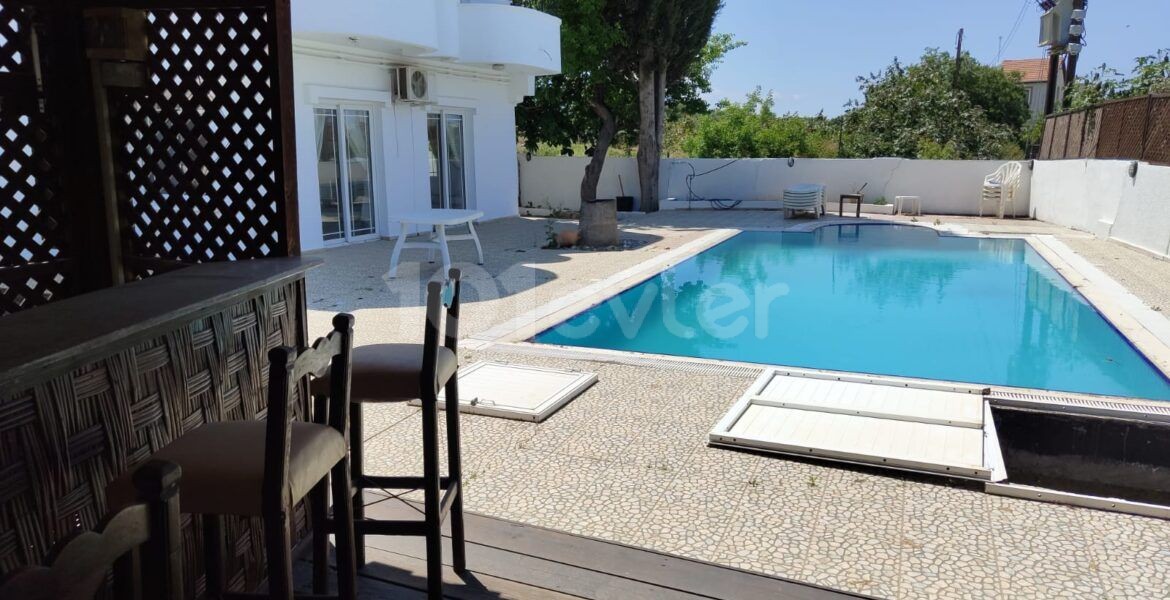 Furnished 4 bedroom villa with private swimming pool 