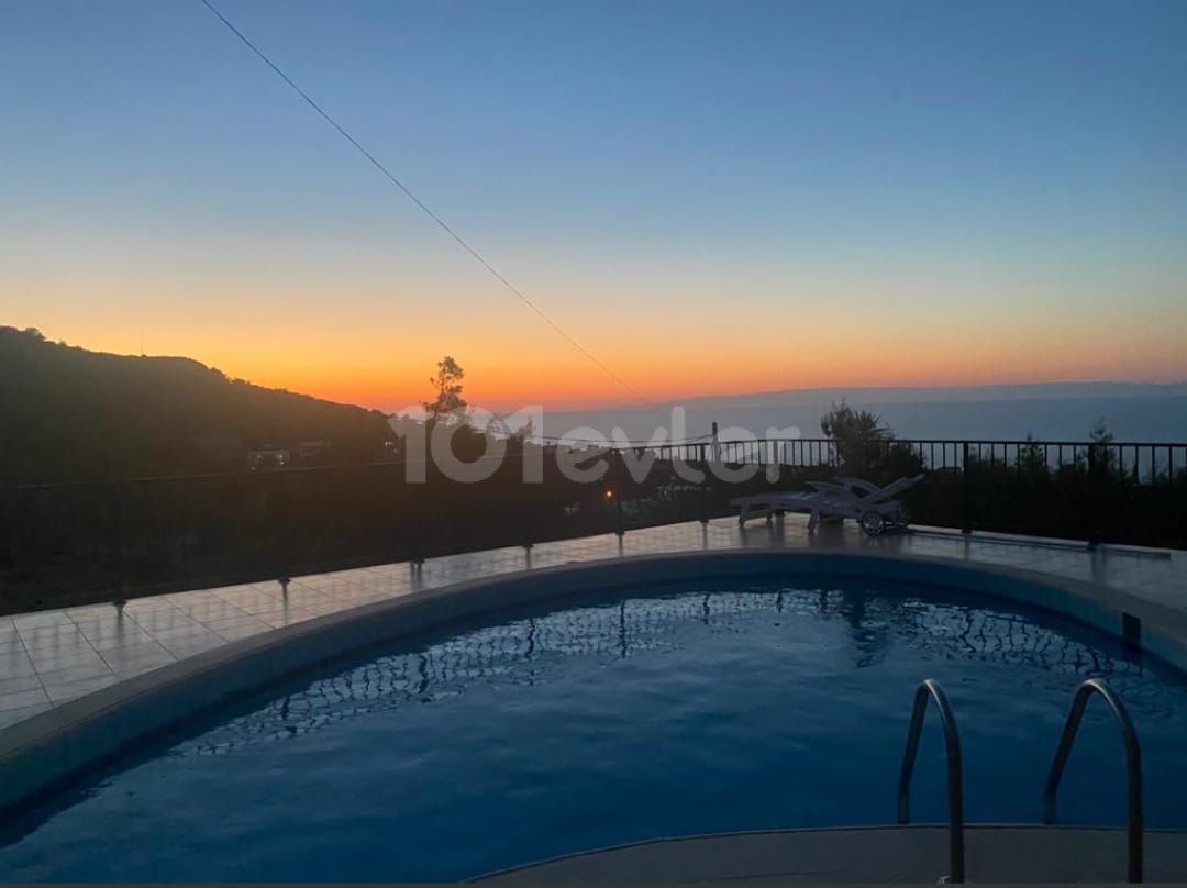 Kyrenia/Kayalar villa with magnificent sea view and pool