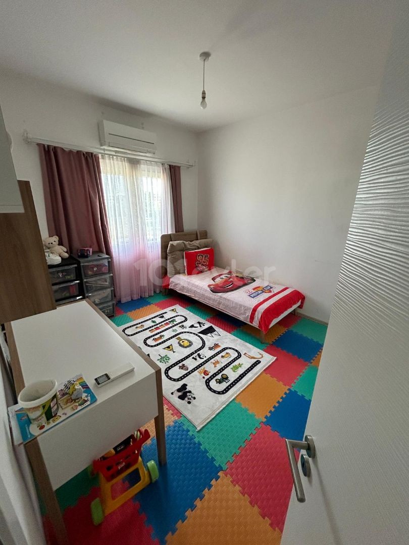 Lefkoşa/Gönyeli 3+2 260 M2 satılık daire 