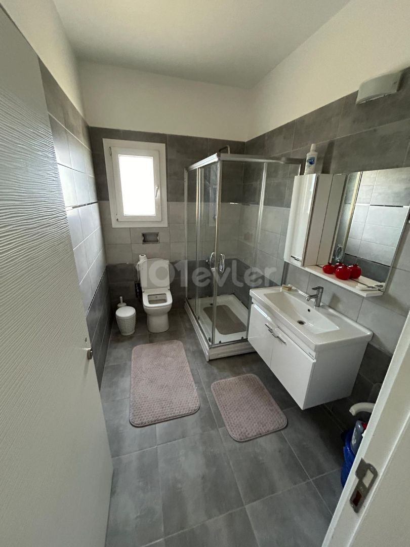 Nicosia/Gönyeli 3+2 260 M2 flat for sale
