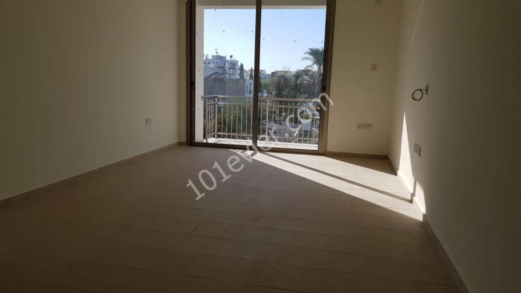 Flat For Sale in Küçük Kaymaklı, Nicosia