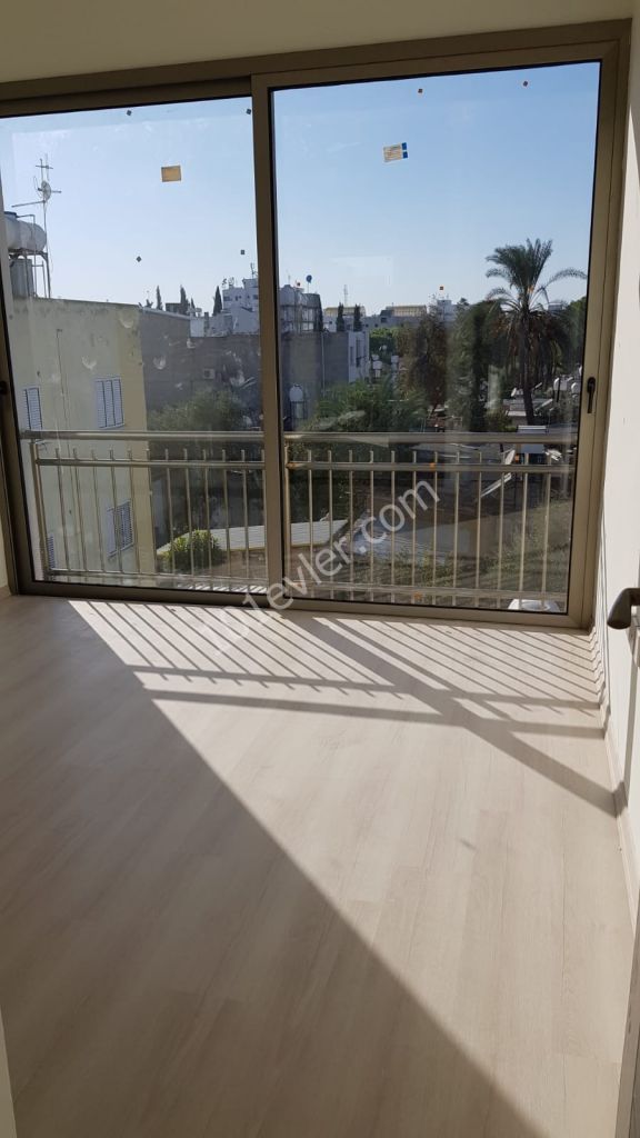 Flat For Sale in Küçük Kaymaklı, Nicosia