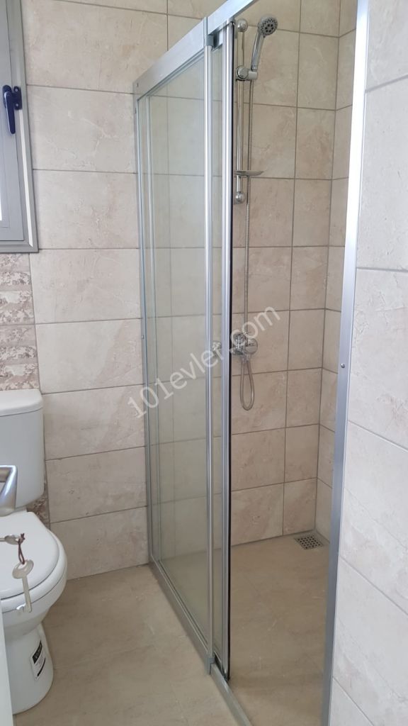 Penthouse For Sale in Küçük Kaymaklı, Nicosia