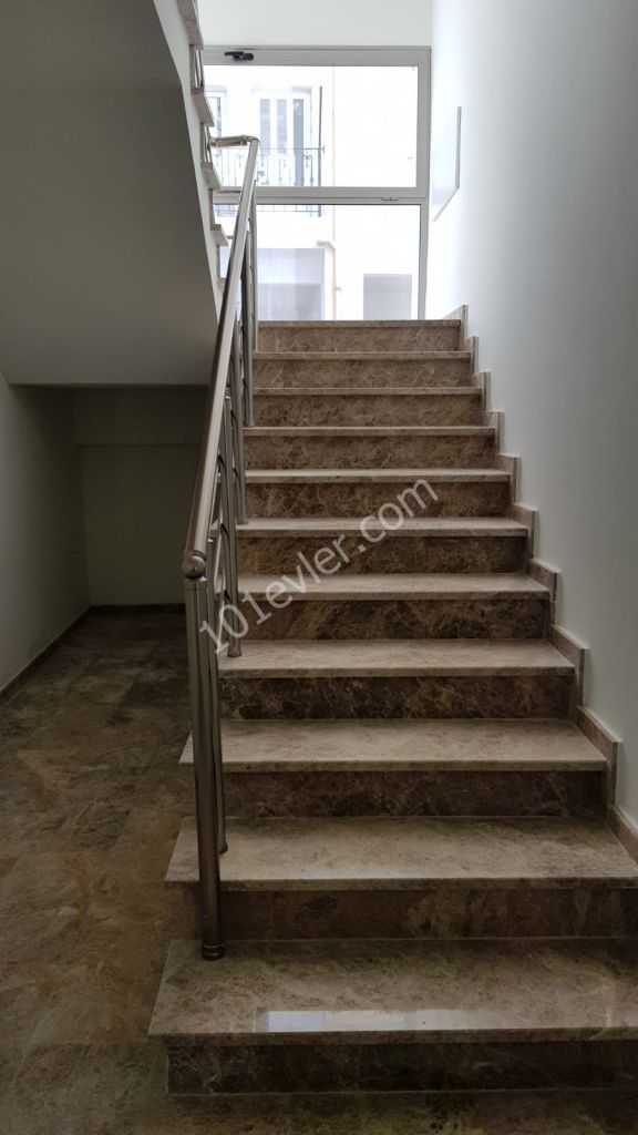 Penthouse For Sale in Küçük Kaymaklı, Nicosia