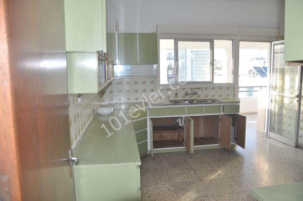 Flat To Rent in Köşklüçiftlik, Nicosia