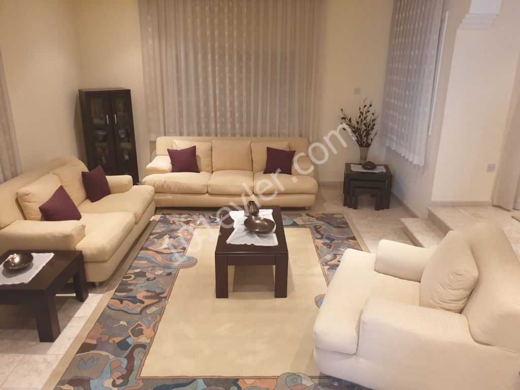 Villa For Sale in Küçük Kaymaklı, Nicosia