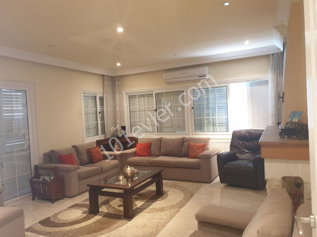 Villa For Sale in Küçük Kaymaklı, Nicosia