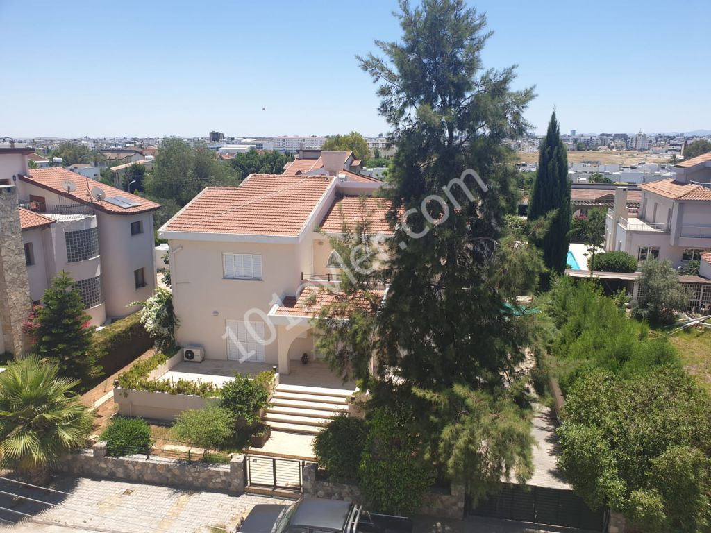 Villa For Sale in Küçük Kaymaklı, Nicosia