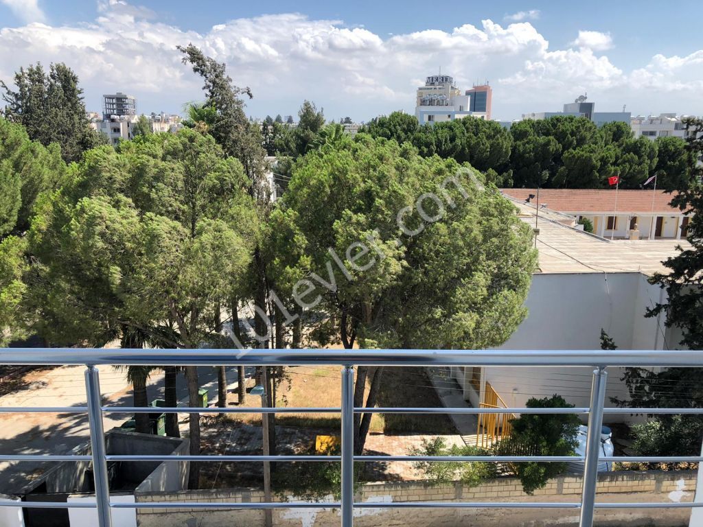 Flat To Rent in Yenişehir, Nicosia