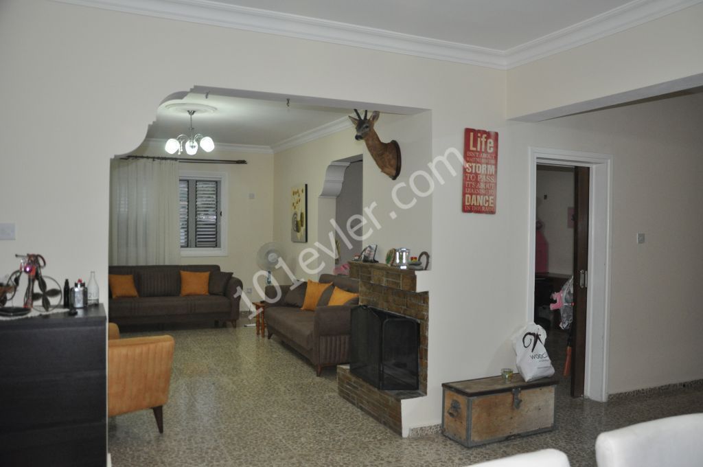 Flat For Sale in Ağırdağ, Kyrenia