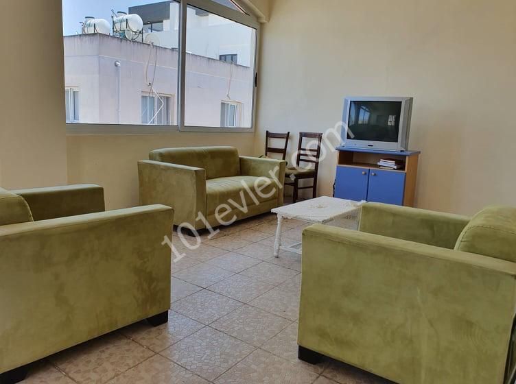 Penthouse For Sale in Küçük Kaymaklı, Nicosia