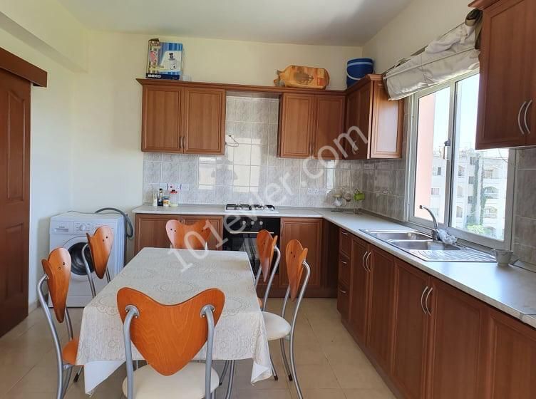 Penthouse For Sale in Küçük Kaymaklı, Nicosia