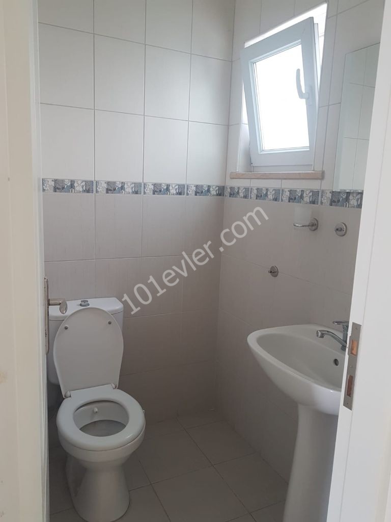 Küçük Kaymaklıda Kiralık 3+1 Daire !!!!