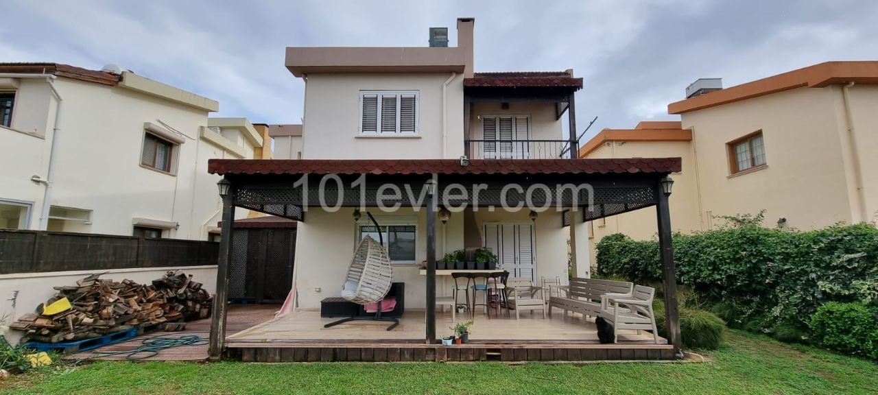 !!! Haus und Auto sind willkommen !!!250 m2 ,großer Garten,4 Schlafzimmer, Luxusvilla mit Kamin,Zentralheizung in hamitköy... ** 