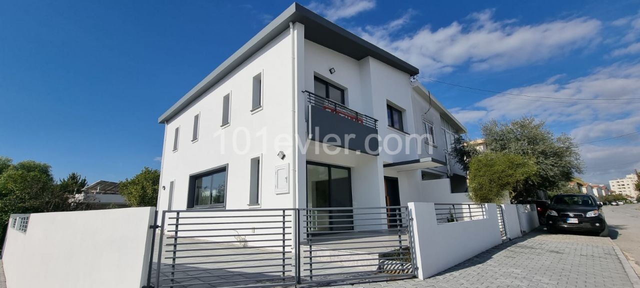 3+1 Turkish Villa for Sale in Yenikent Area !!! ** 