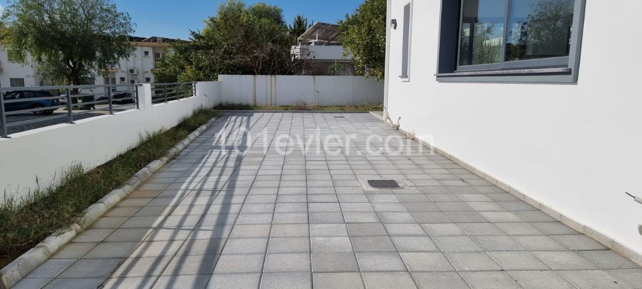 3+1 Turkish Villa for Sale in Yenikent Area !!! ** 