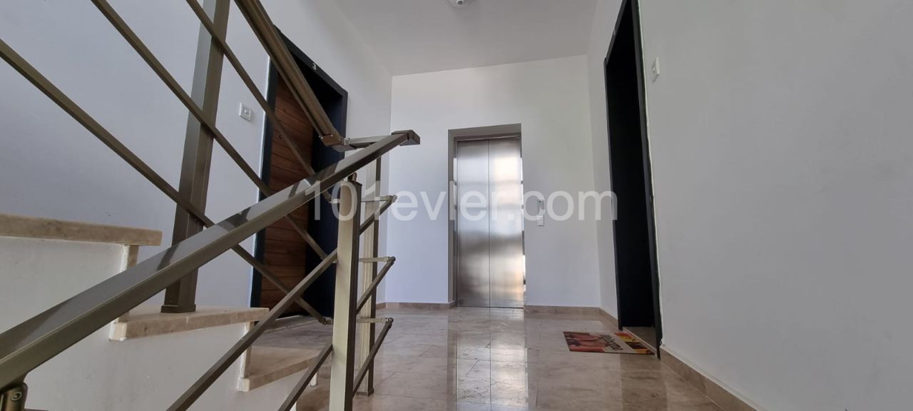 3+1 Wohnungen Zum Verkauf In Nikosia Pavilion Doppelhaushälfte!!! ** 