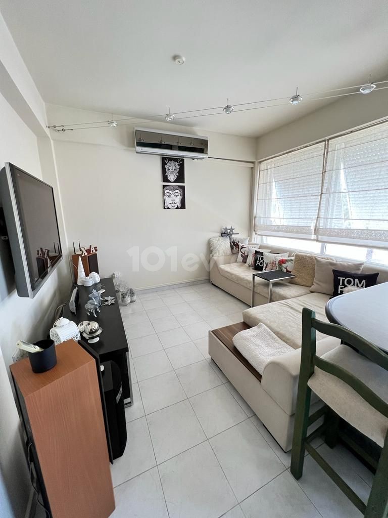 Flat for Sale in Nicosia Köşklüçiftlik Area !!! ** 