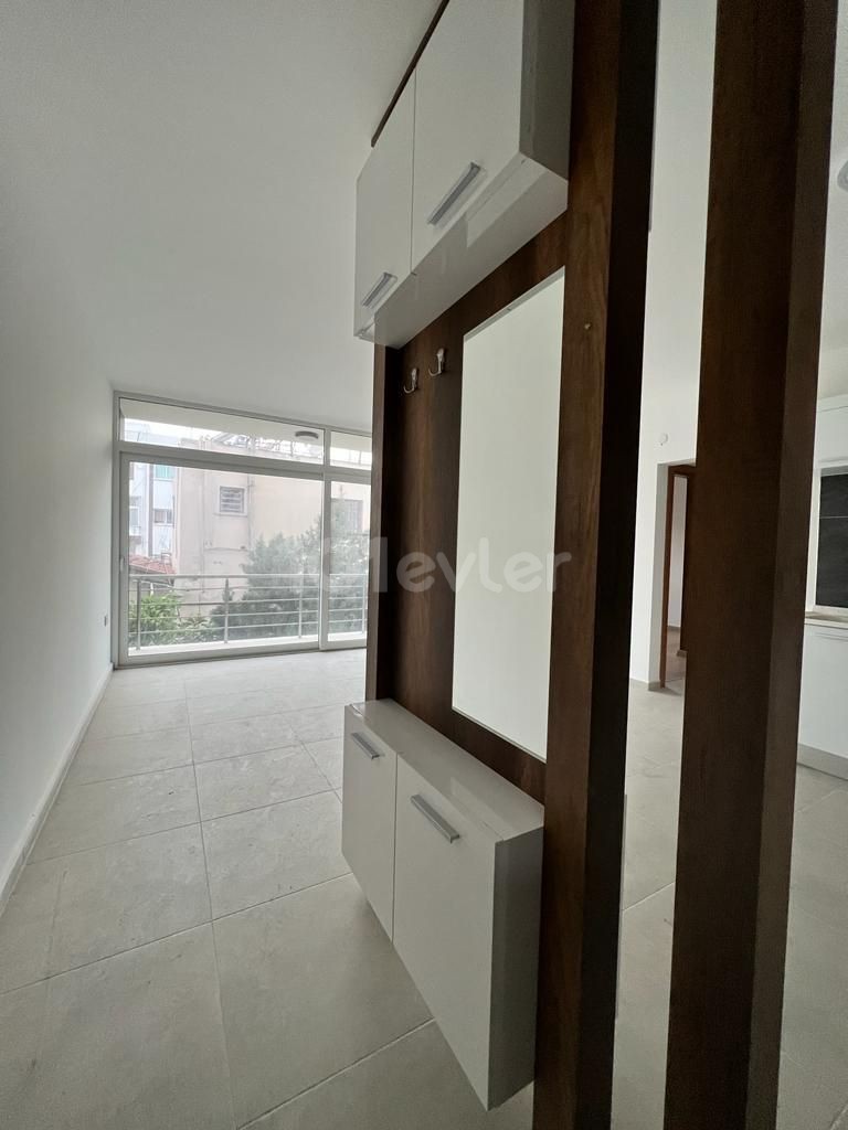 !!! Zero Apartments for Sale in the Small Kaymaklı District !!! Central Location !!! THERE IS NO VAT TRANSFORMER !!! ** 