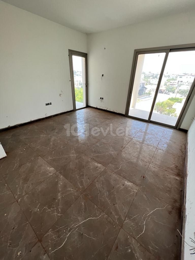 Luxury Villa for Sale in Gönyeli Aşıklar Hill Area, 70% Finished !!! ** 