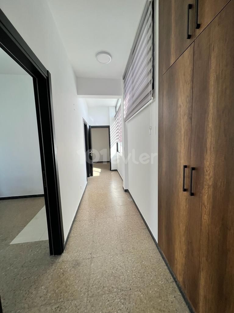 Girne Bölgesinde Kiralık Ofis !!!